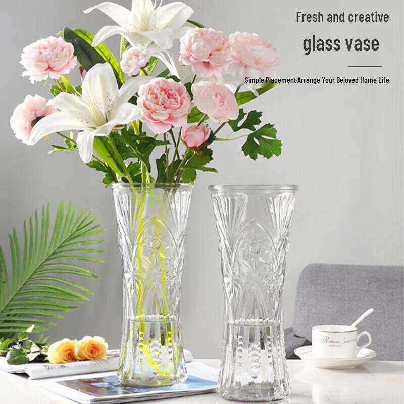 Dekorative Glasvasen für Blumenarrangements