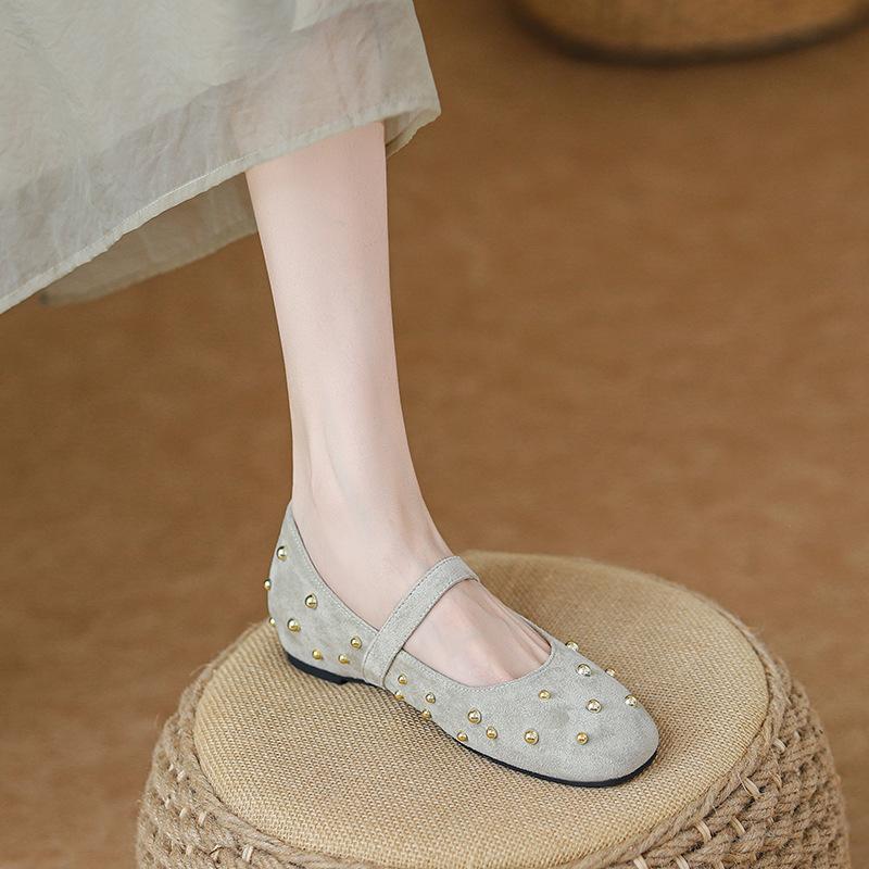 

Красные туфли Мэри Джейн на заклепках, квадратный носок, неглубокий вырез, одинарные туфли с внутренним увеличением высоты, с юбкой Doudou 35 серый