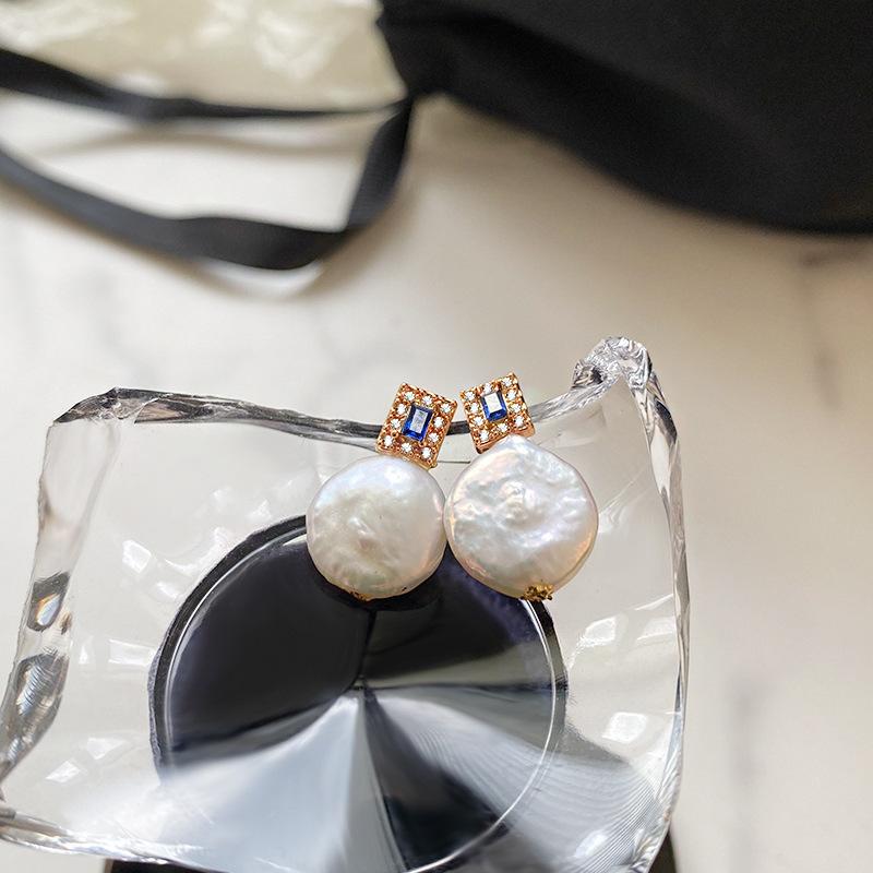 New high-end retro baroque glass pearl stud earrings slightly inlaid with zircon fashion atmosphere silver needle earrings female earrings
