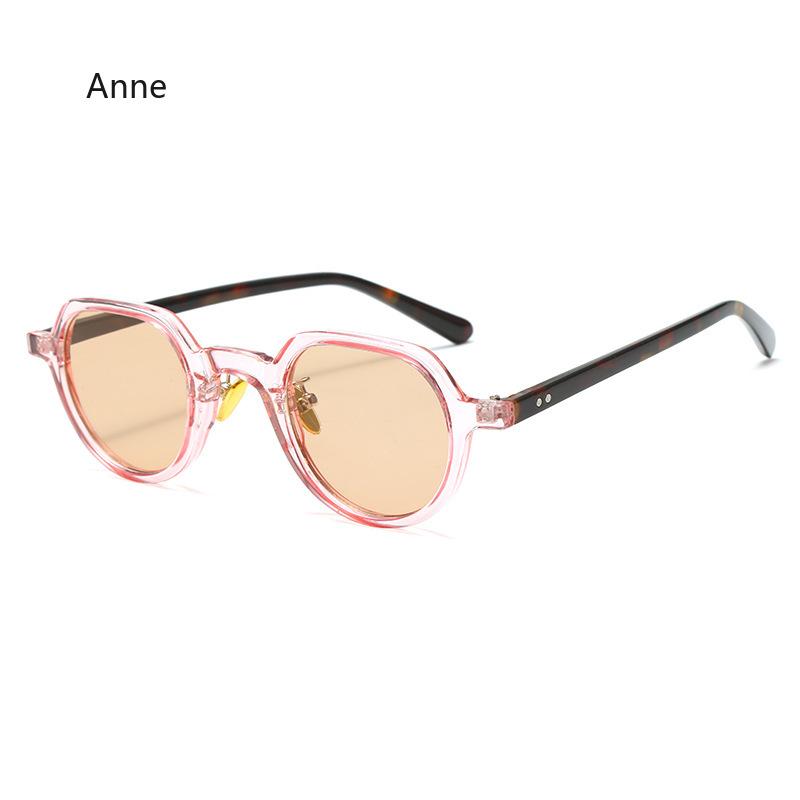 Retro Small Round Sunglasses Women Fashion Clear Ocean Lens Shades UV400 Men Rivets Trending Punk Sun Glasses gafas óculos