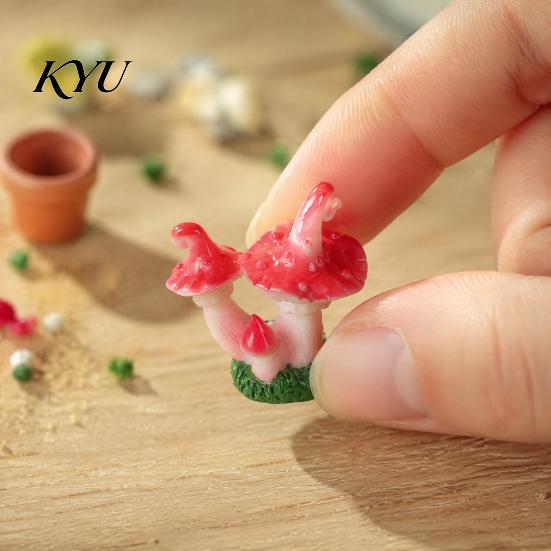 DIY Craft Supplies 2 Pcs Mini Mushroom Figurines, Miniature Resin Figures Tabletop Scenes for Micro Landscape, Fairy Garden, Aquarium, Bonsai