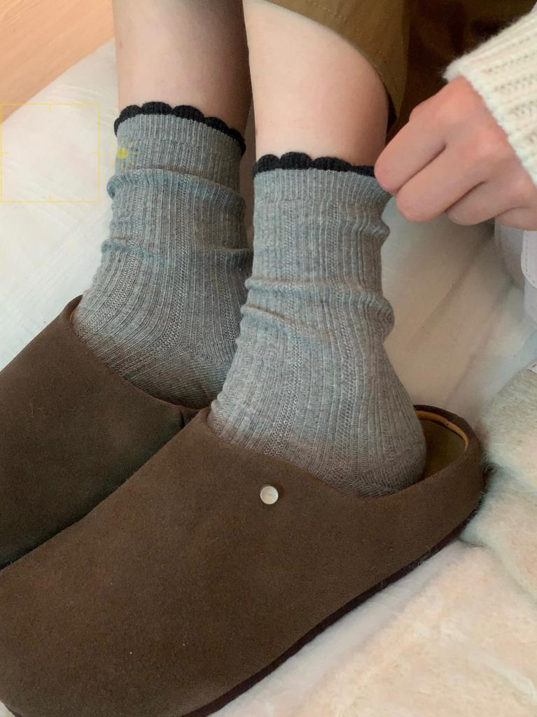 Women New Casual Cotton Socks,Lace Stackable Socks,High‑Elastic Contrast Vertical Pattern Thin Boneless Soft‑Waxy Medium‑Tube Socks