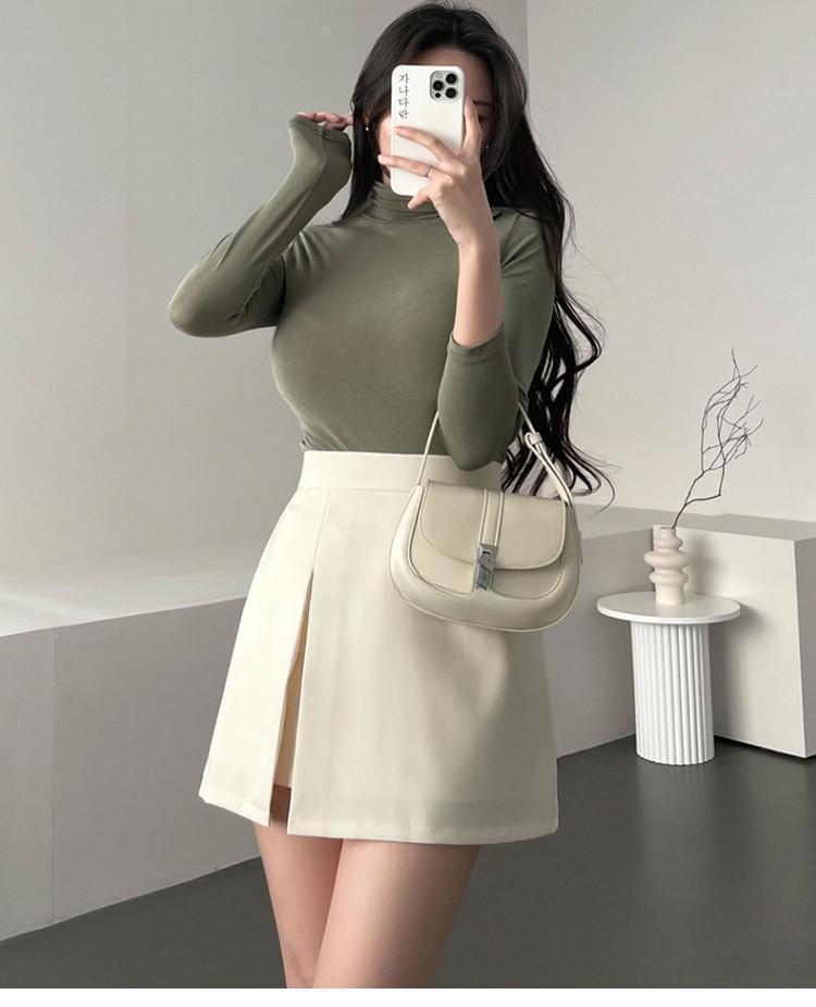 Korean Dongdaemun Women's Slim-Fit Cashmere High Neck Long Sleeve T-Shirt - Soft, Smooth, and Figure-Flattering