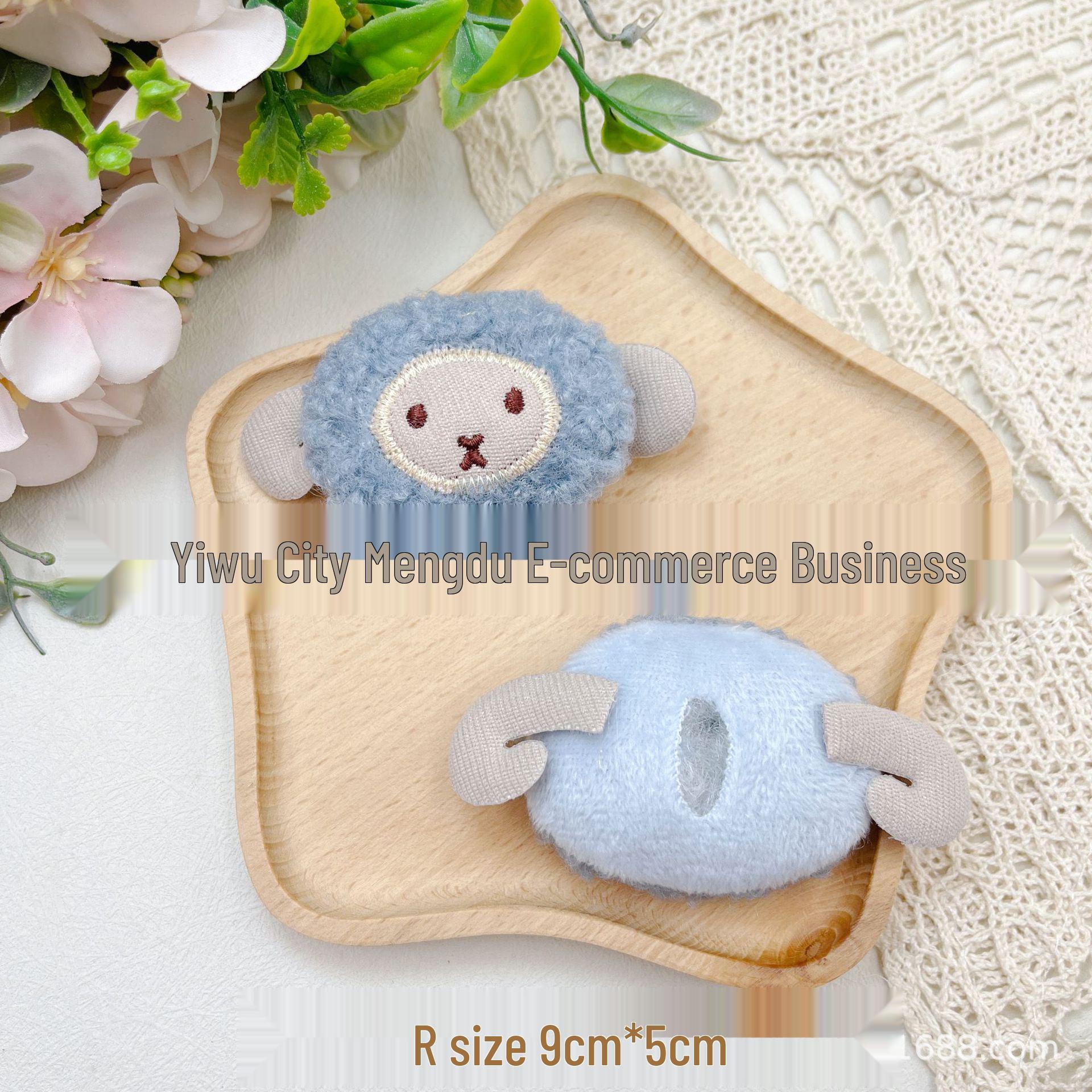 Adorable Cartoon Sheep Plush Brooch - Pet Accessories & Souvenir Decoration