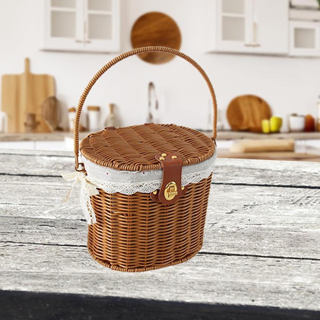 Panier de rangement tissé à la main avec poignée et couvercle Imitation rotin rustique Décor de ferme Organisateur portable pour œufs serviettes en-cas