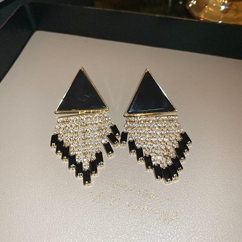 Silver Needle Black Crystal Geometric Stud Earrings Niche Versatile Earrings Temperament Light Luxury Premium Earrings