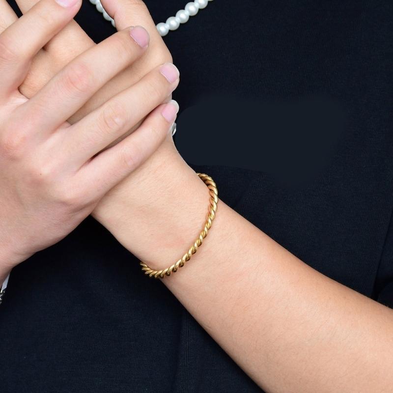 Practical High Polished Spirals Cuff Bracelet Comfortable Everyday Wear With Gifts Pouches Daily Use Casual Wear