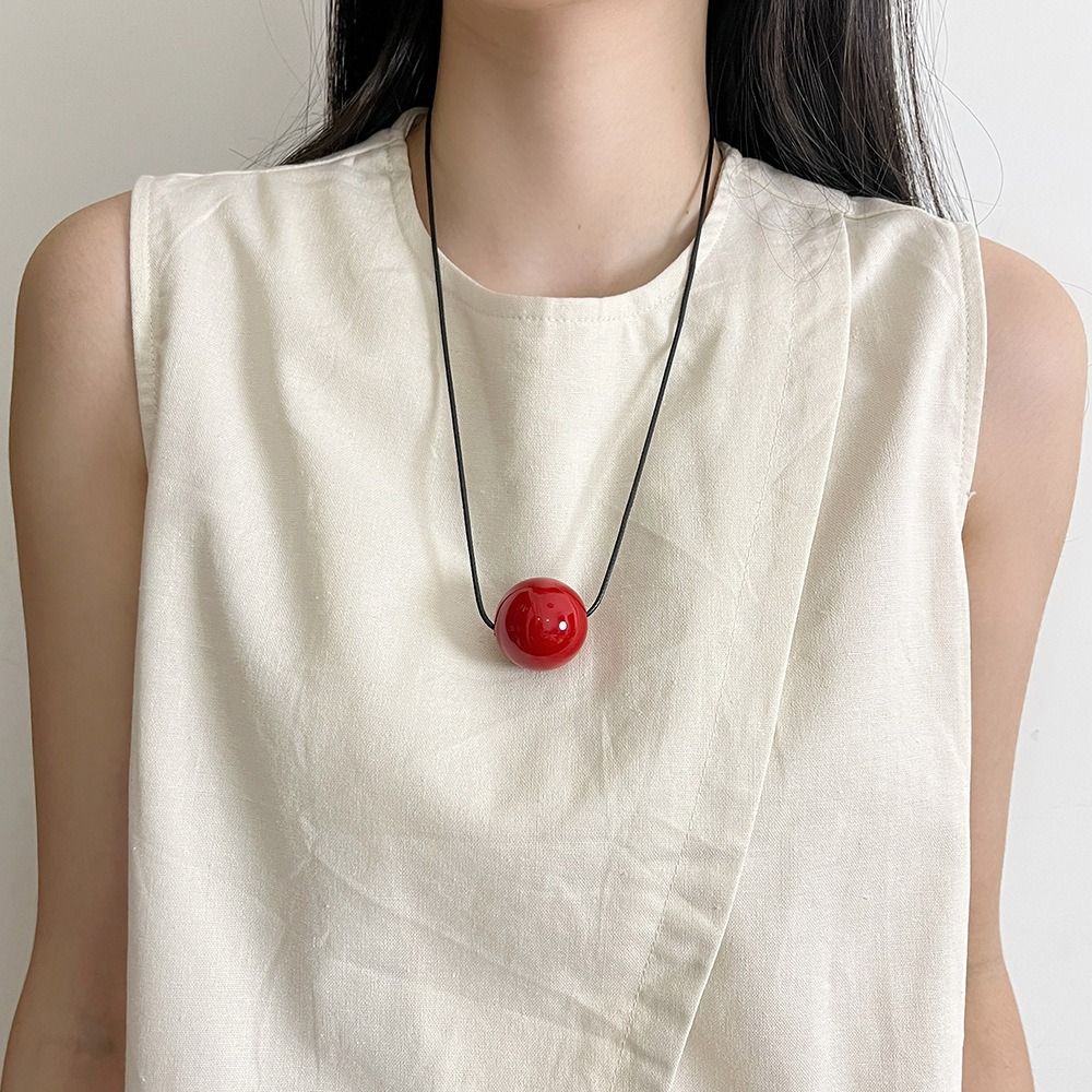 Black Color Geometric Ball Pendant Necklace Metal Round Ball Pendant Jewelry Accessories