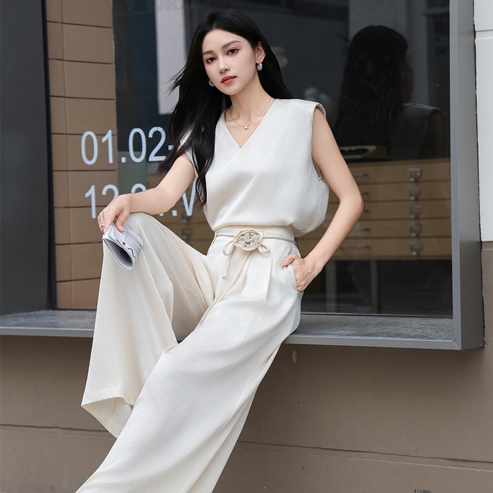 MIXMAX Casual Versatile Temperament Fashionable Age-Reducing Slimming Set