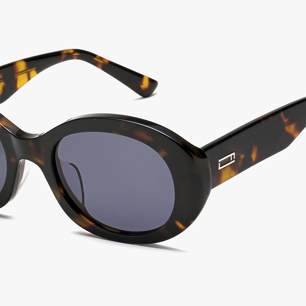 Hwillaaiweeo Fila Sunglasses (Fls7477 Tortoise 53)