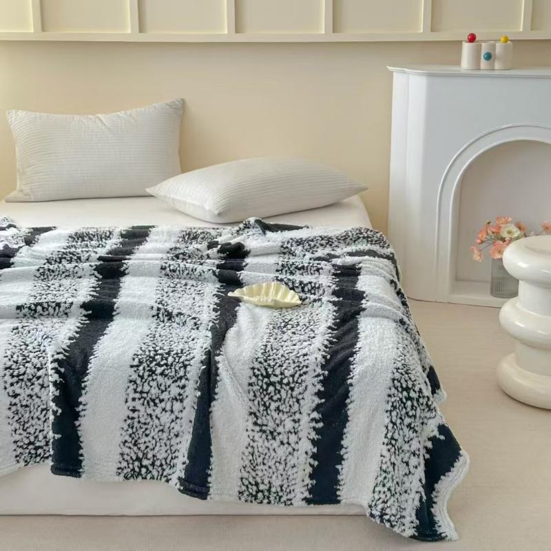 Snowflake Striped Wool Throw Blanket Soft and Warm for All Season Use Sofa Cover Plush Office Nap Blanket Skin Friendly Home Decoration