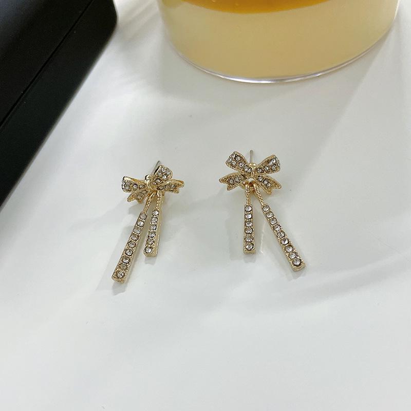 

S925 Silver Bow Stud Earrings with Diamond, Long Dangle Style, Cold Trend Ear Clips for Women