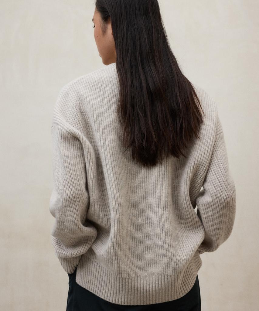 Ekoalpeu Women'S Beige Azalea Sweater