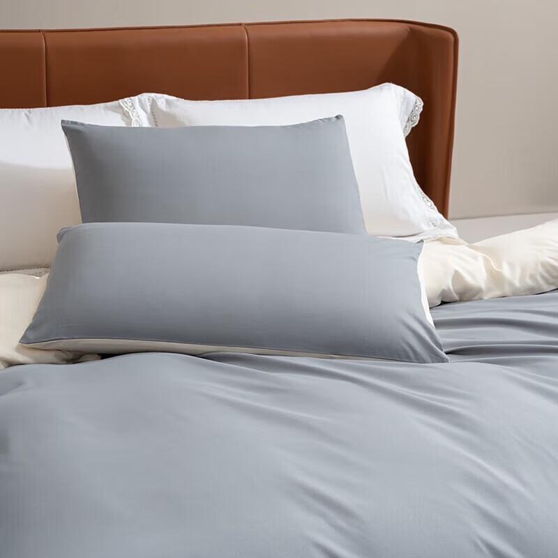 Mercury Home Textiles Cloud Dream Language 4-Piece Bedding Set