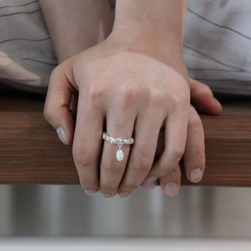 VINOOM Pearl Drop Ring (pearl)