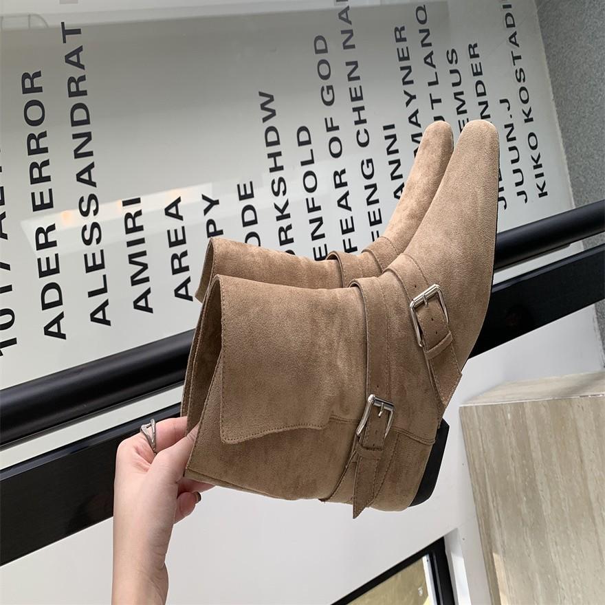 ~ Leichter Retro-Europäischer und Amerikanischer Stil Wildleder Gürtelschnalle Dicke Ferse Kurze Westernstiefel Herbst und Winter Neue Französische Kurze Stiefel