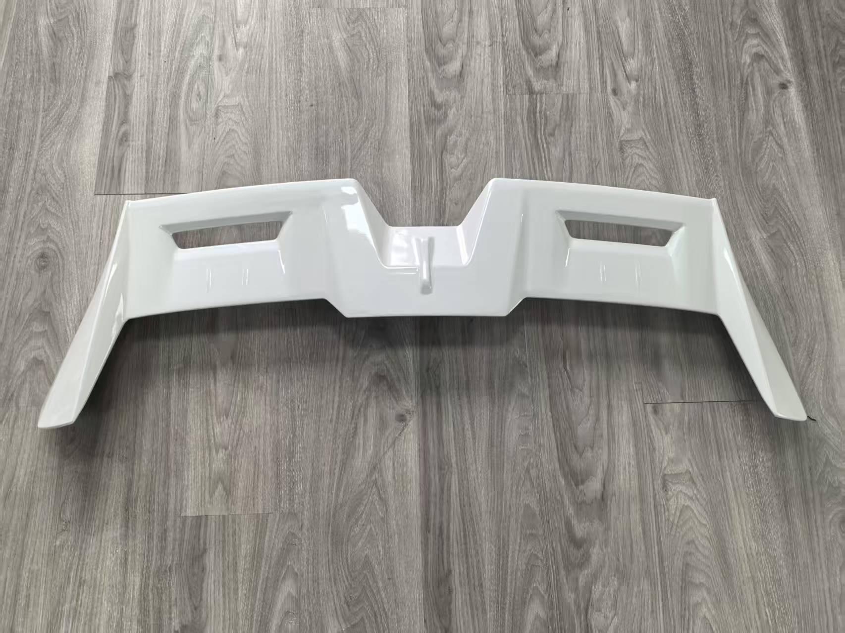 

Toyota RAV4/Wildlander Custom Rear Spoiler: Non-Destructive Upgrade белый