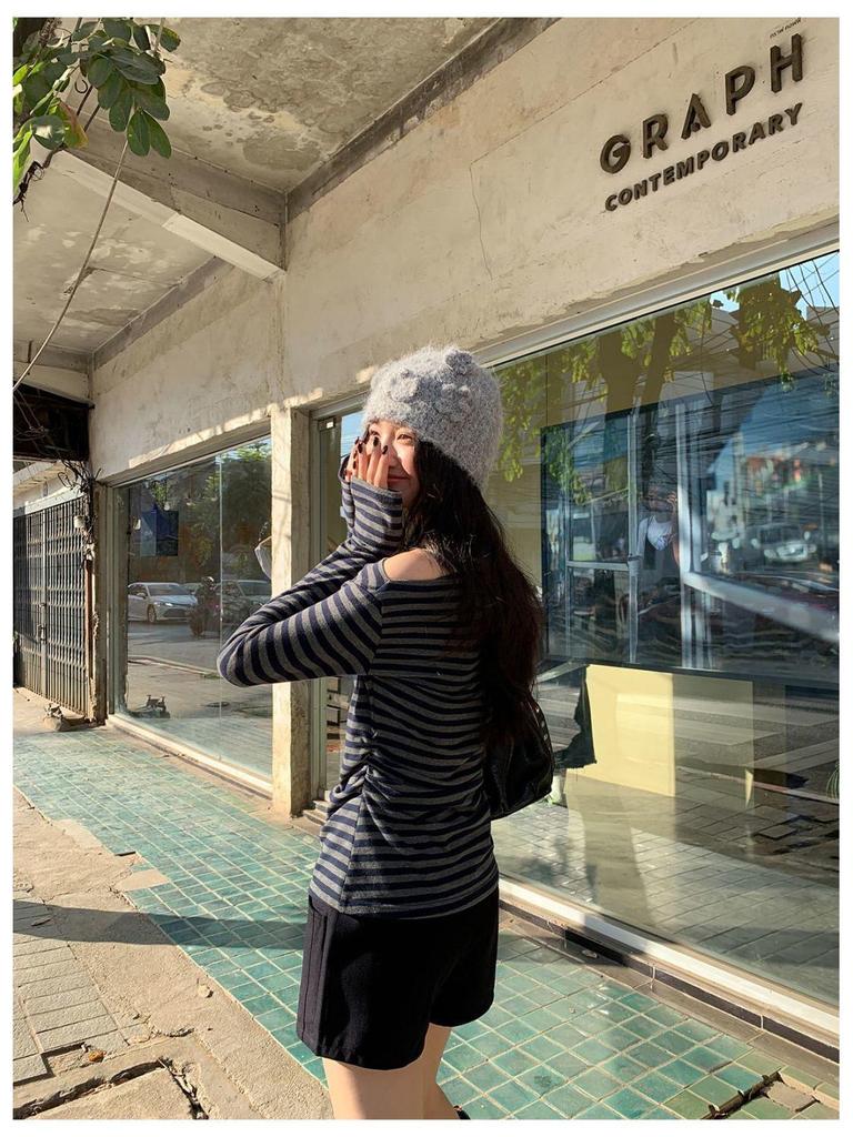 Women's Gray Striped One-Shoulder Long-Sleeve T-Shirt - Slimming Waist, Comfortable, Casual, Versatile - New for Early Autumn 2026