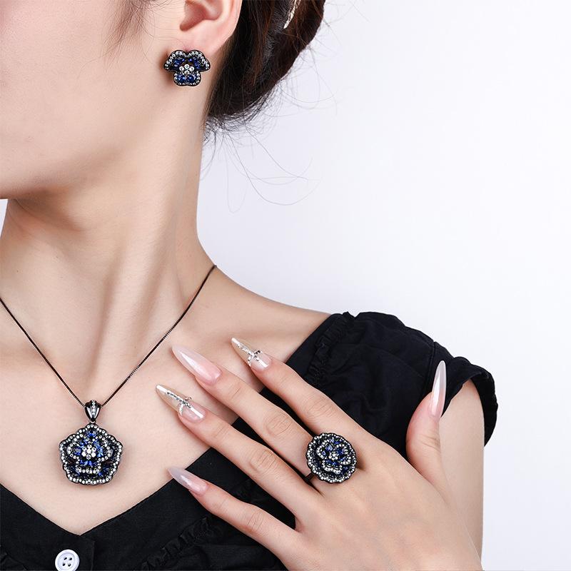 Jewelry Copper Bottom Gold-Plated Simulation Blue Spinel Rose Temperament Light Luxury Black Gold Suit Women