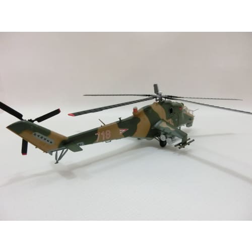 1/72 scale completed model 37037 Mi-24 Mi-Dv?czacz Csitirje Hungarian Republic Air Force (Hind)