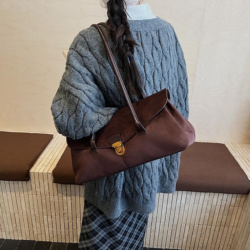 Vintage college style tote bag simple shoulder armpit bag ins premium sense niche locomotive bag