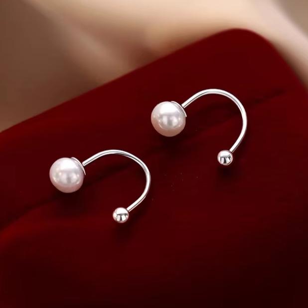 PONYKISS Srebrne Okrągłe Kolczyki Sztyfty Imitujące Perły dla Kobiet Modne Delikatne Akcesoria do Przekłuwania Śruby Koralikowe