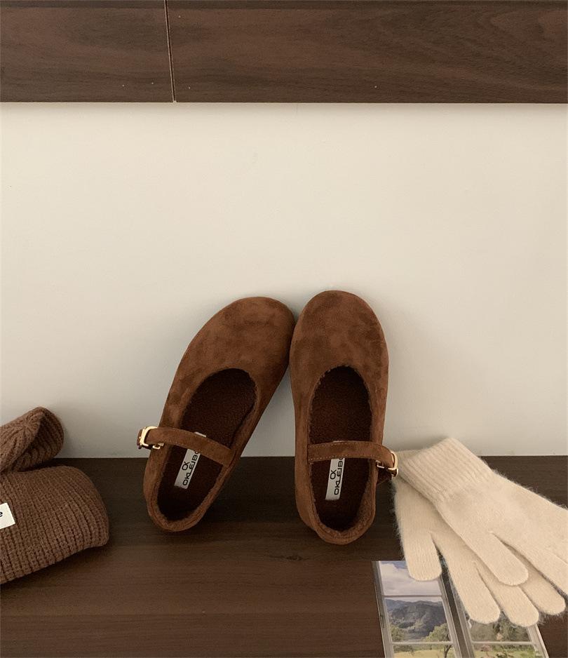 

Great looking autumn and winter new fur integrated grandma shoes Mary Jane ballet flats fluffy shoes women s outer wear 39 светло-коричневого
