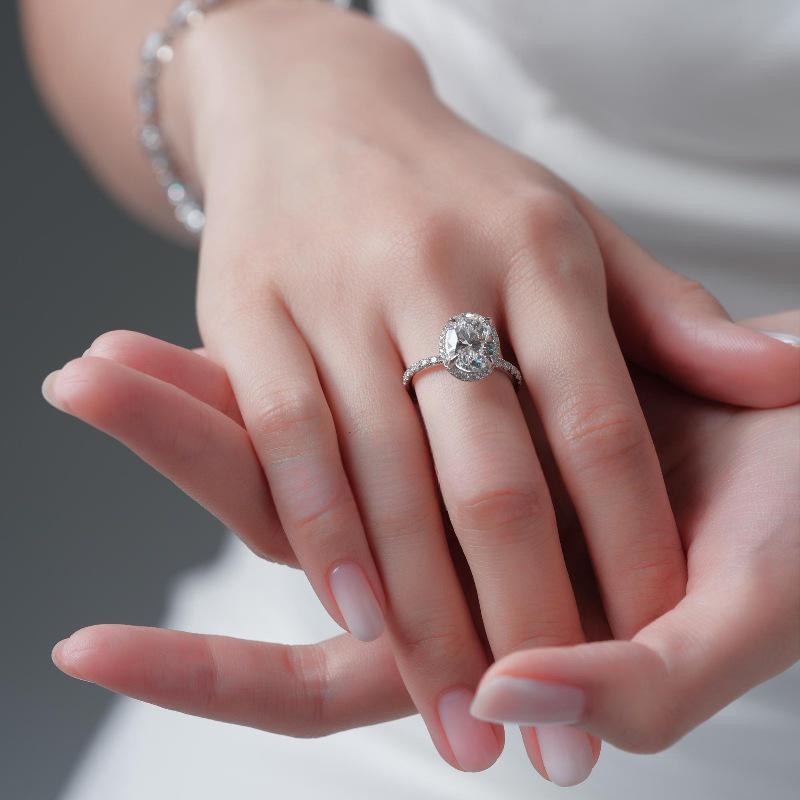 Pigeon Egg Diamond Ring: European & American Style, S925 Sterling Silver, High-Carbon Diamond, Fashion Banquet Ring for Women