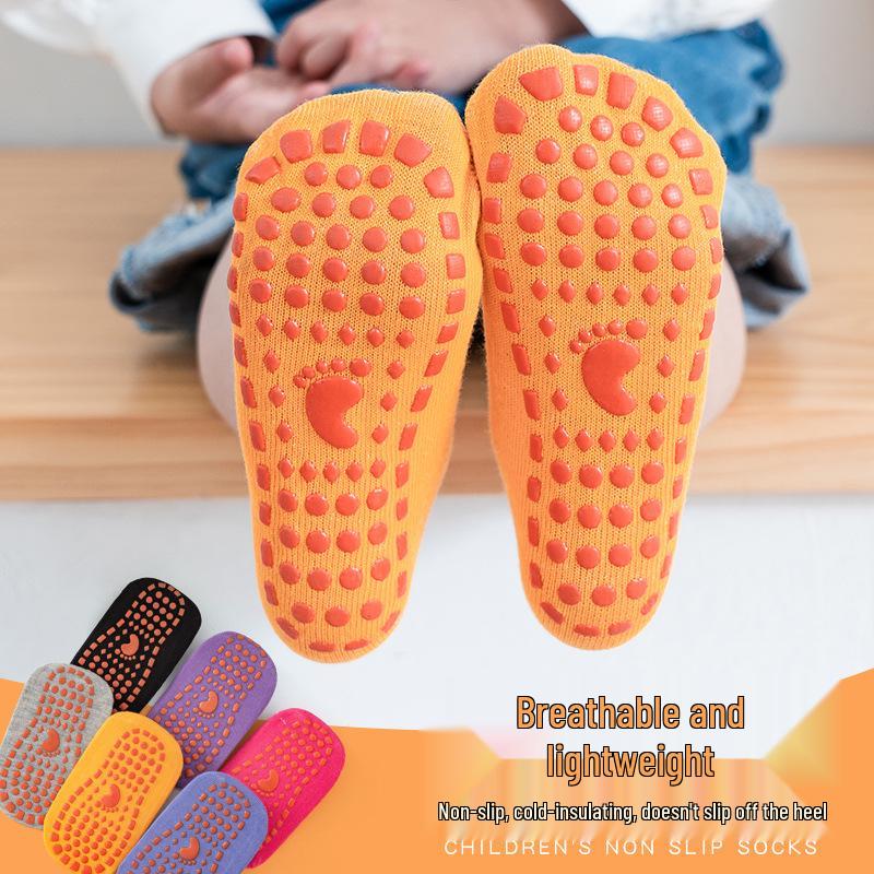 Kids' Non-Slip Trampoline Socks: Lightweight, Breathable, Dot-Grip for Safe Play and Walking, Perfect for Spring & Summer.