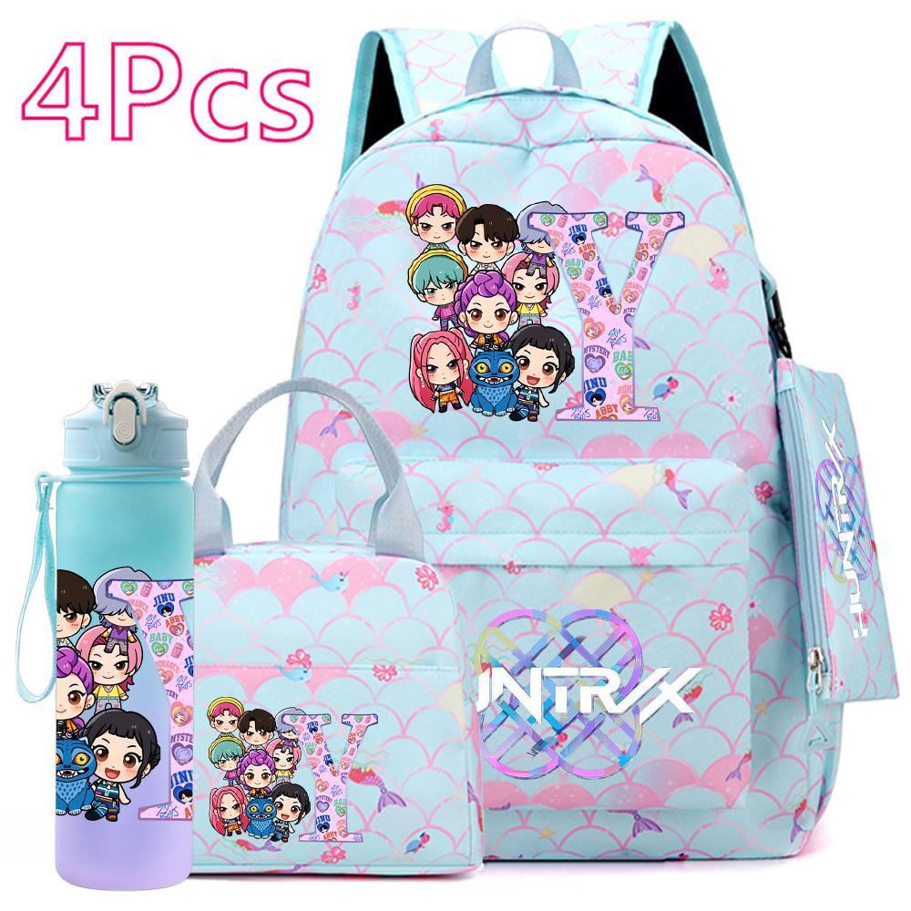 4 st/set 26 engelska bokstäver K-POP Tryckt Ryggsäck med Handväska Pennfodral 750 ml Vattenflaska för Tonåring Elev Pojke Flicka Stor Kapacitet Skolväska