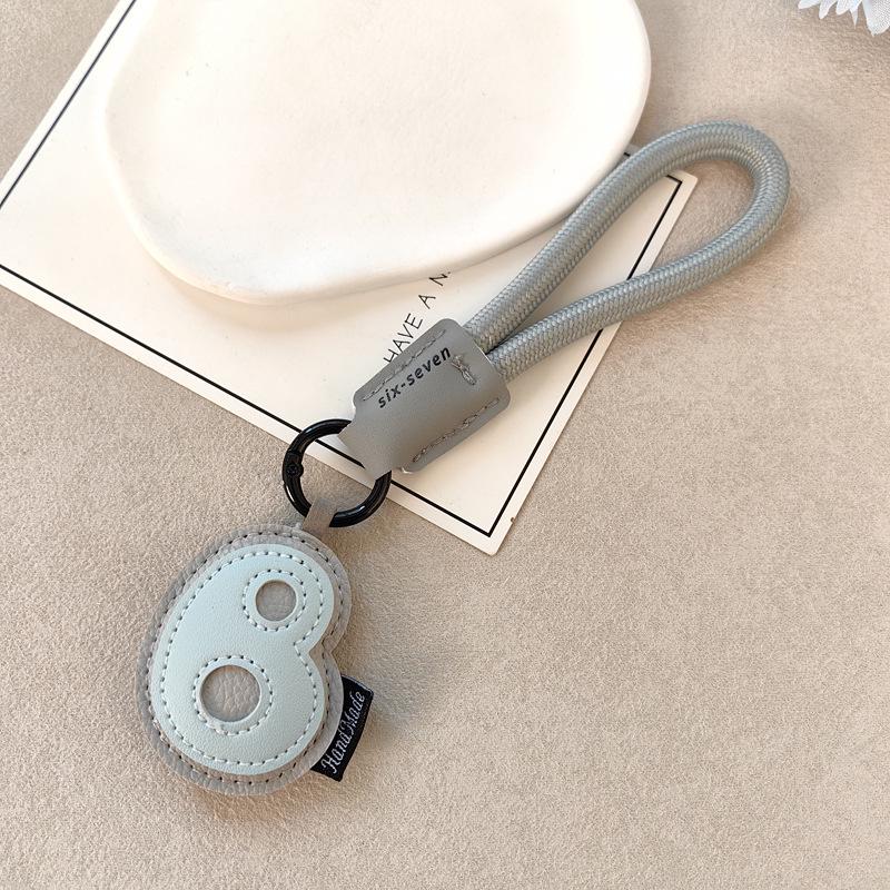 Exquisite Leather Keychain: 26 English Letters - Simple Couple Style Bag Charm, Ideal Small Gift