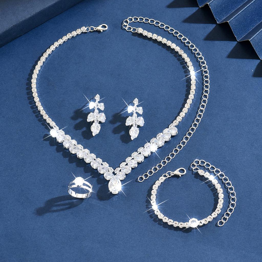 Beautiful Wedding Dress Accessories Dinner Jewelry Exquisite Bridal Water Diamond Jewelry Necklace Earrings Bracelet Set Women
