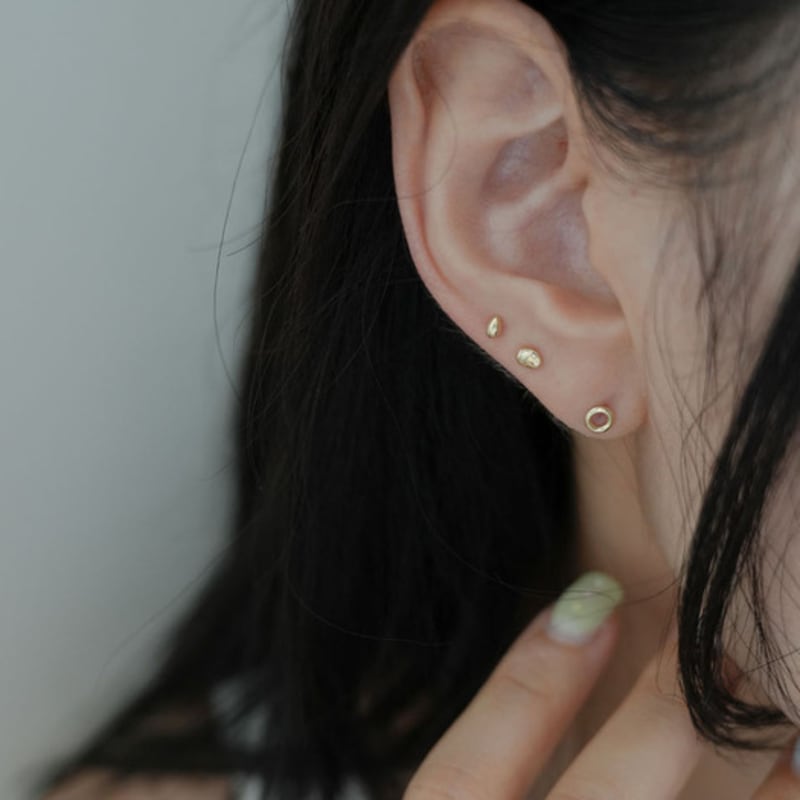 youngglow 14k pebble & waterdrop piercing