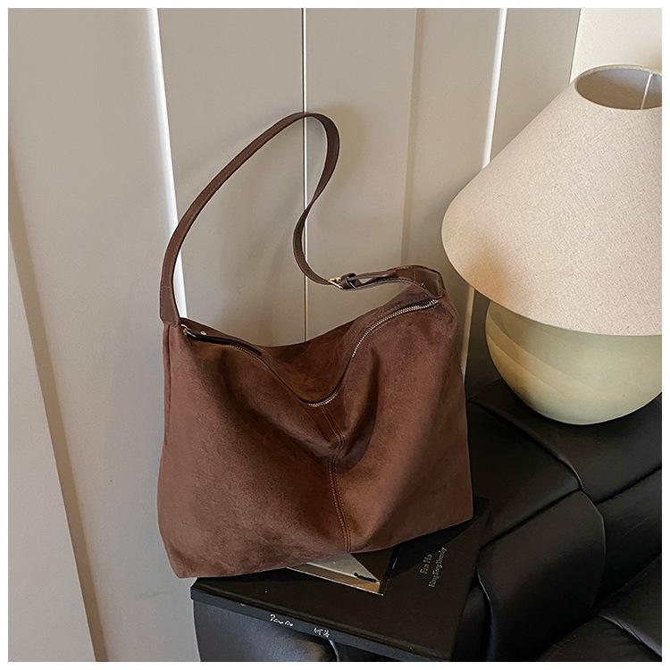Suede Bag Women's Large Capacity Autumn and Winter Retro Shoulder Messenger Bag Commuter Tote Bag