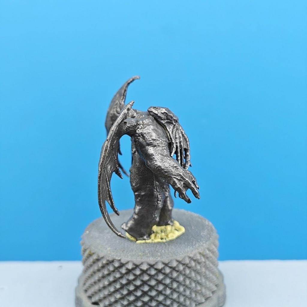 Antike Messing Cthulhu-Stil Monsterfigurine, Miniatur Mythologie Statue, Mikro-Landschaftsdekoration, Schreibtisch Sammlerstück Geschenk