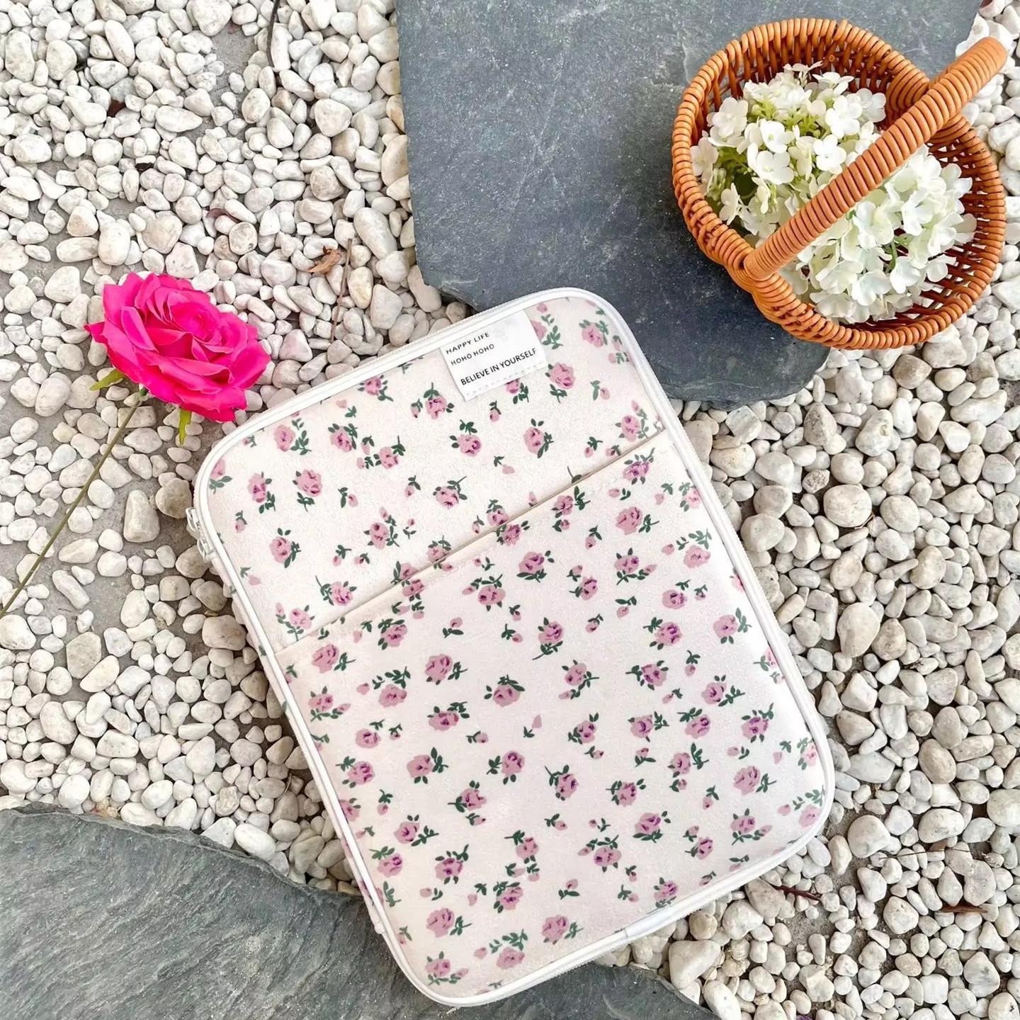 

Универсальный пасторальный цветочный чехол для планшета винтажная цветочная сумка для ПК-планшетов Xiaomi Huawei портативная большая вместительная сумка для канцелярских принадлежностей 13.3 inch фиолетовый