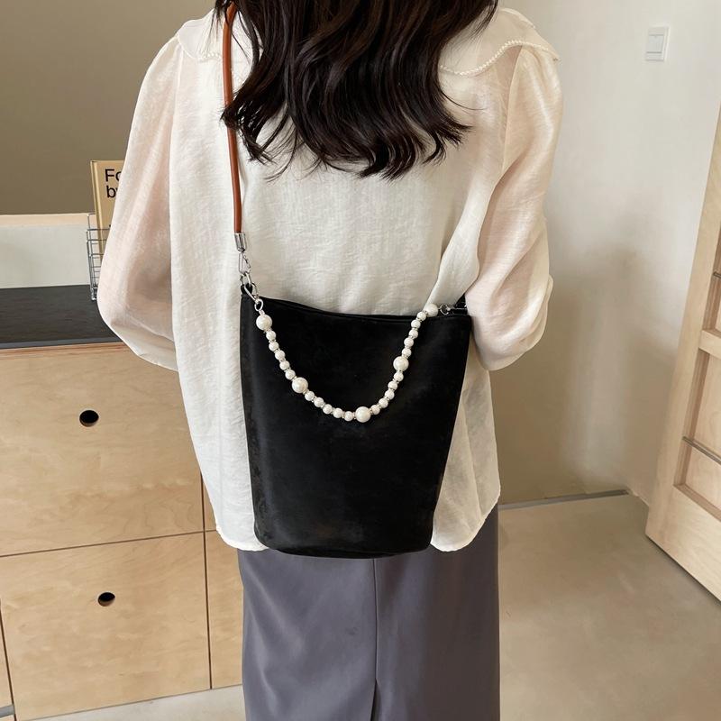 Popular fashion small bag women's new trendy fashion texture pearl handbag crossbody bucket bag
