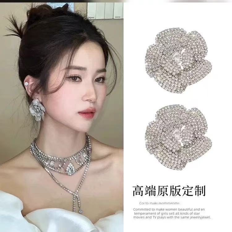 European & American Style Silver Needle Full Rhinestone Irregular Drop Earrings - Exquisite Luxury Design, Niche Fashion Versatile Earrings