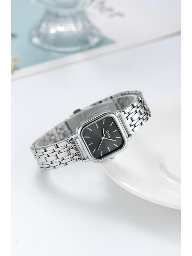 Корейские минималистичные женские часы: Универсальный ретро-дизайн, стальной браслет, легкая роскошь.