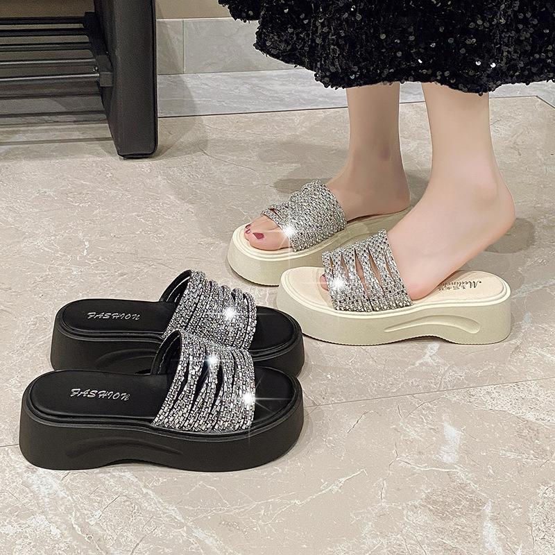 Summer new casual and comfortable thick-bottomed rhinestone slippers women's outer wear temperament round head flat bottom cool slippers
