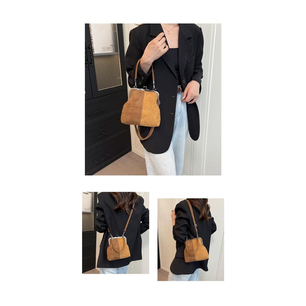 Damen Retro Crossbody-Tasche aus Wildlederimitat, Elegante Schultertasche mit Kontrastfarbe und Bügelverschluss, Abnehmbarer Schultergurt, Kleine Handtasche, Alltags-Handtasche