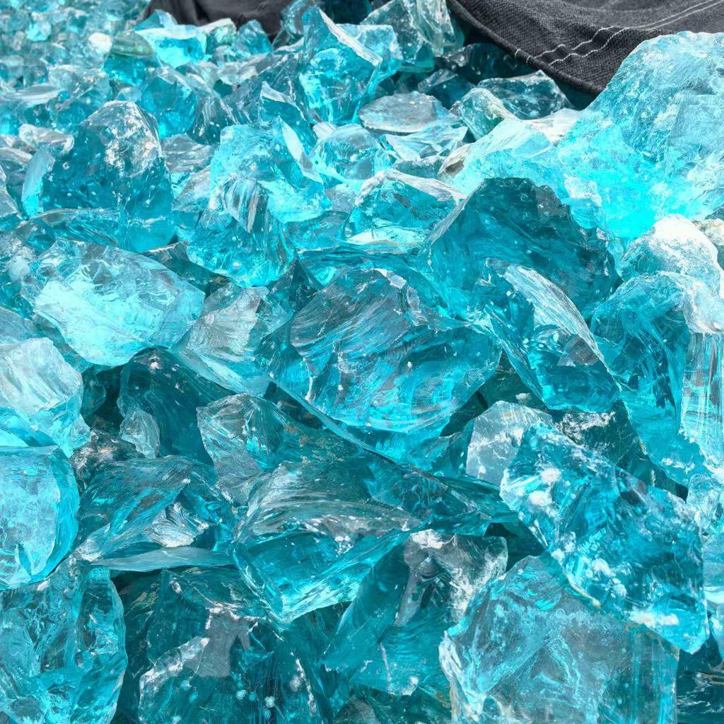 Blue Glass Stones for Garden and Villa Landscaping - Decorative Colored Glaze Blocks for Courtyard Gabion Filler.