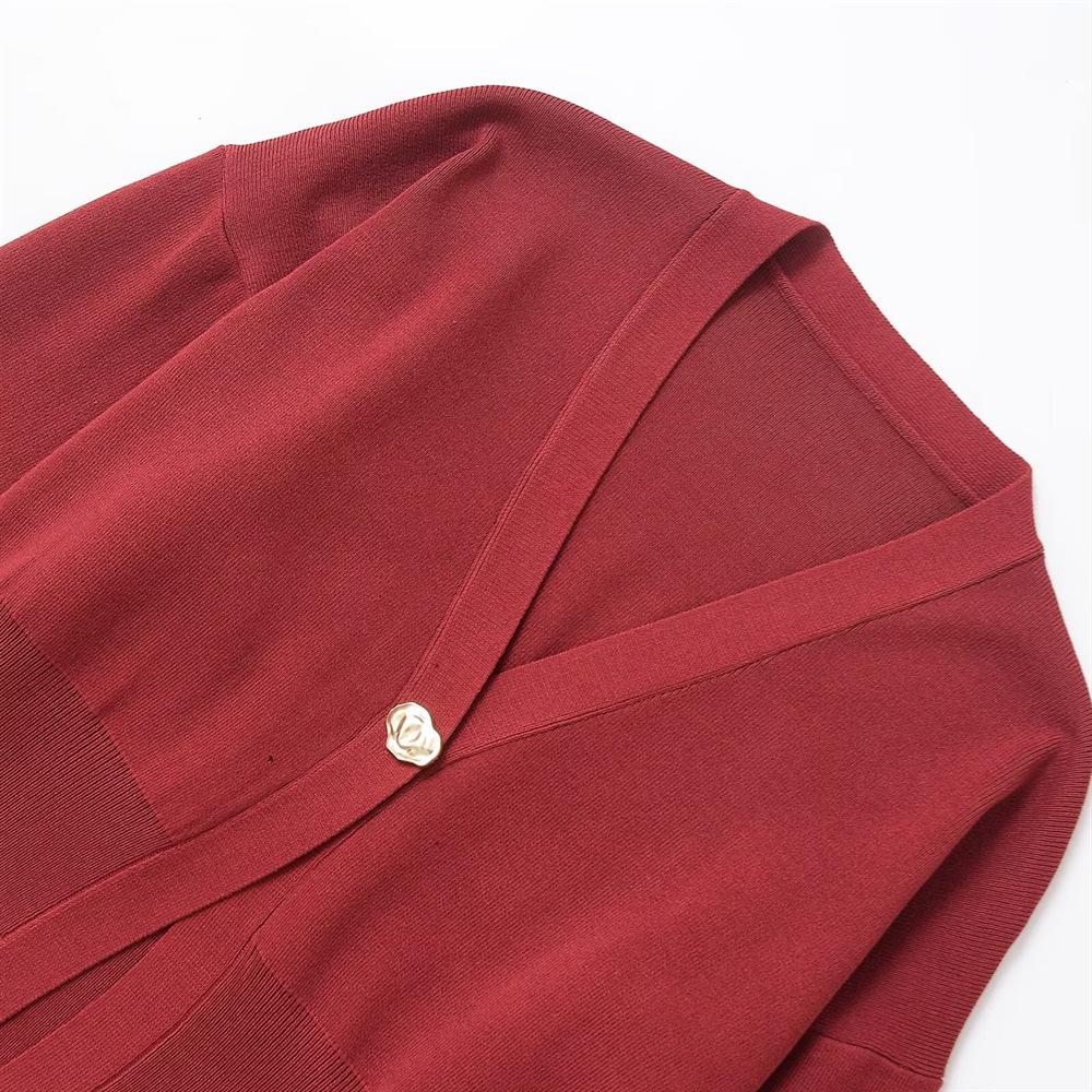 2025 Spring Women's Casual V-Neck Knit Top - Simple, Versatile, Single-Button, Long-Sleeve