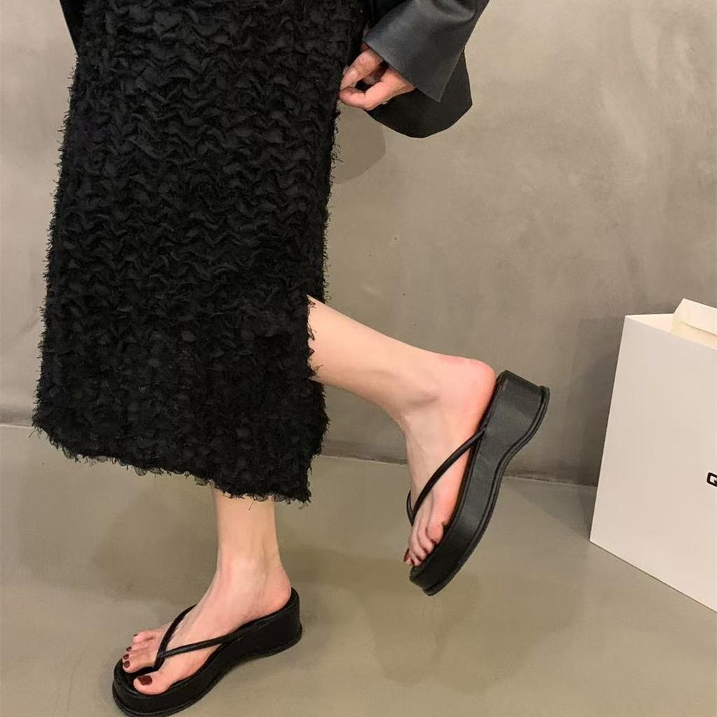 Wedge Heel Heightened Pinch Flip-flops Fairy Shoes 2025 New Summer Outer Wear Holiday Thick-soled Sandals