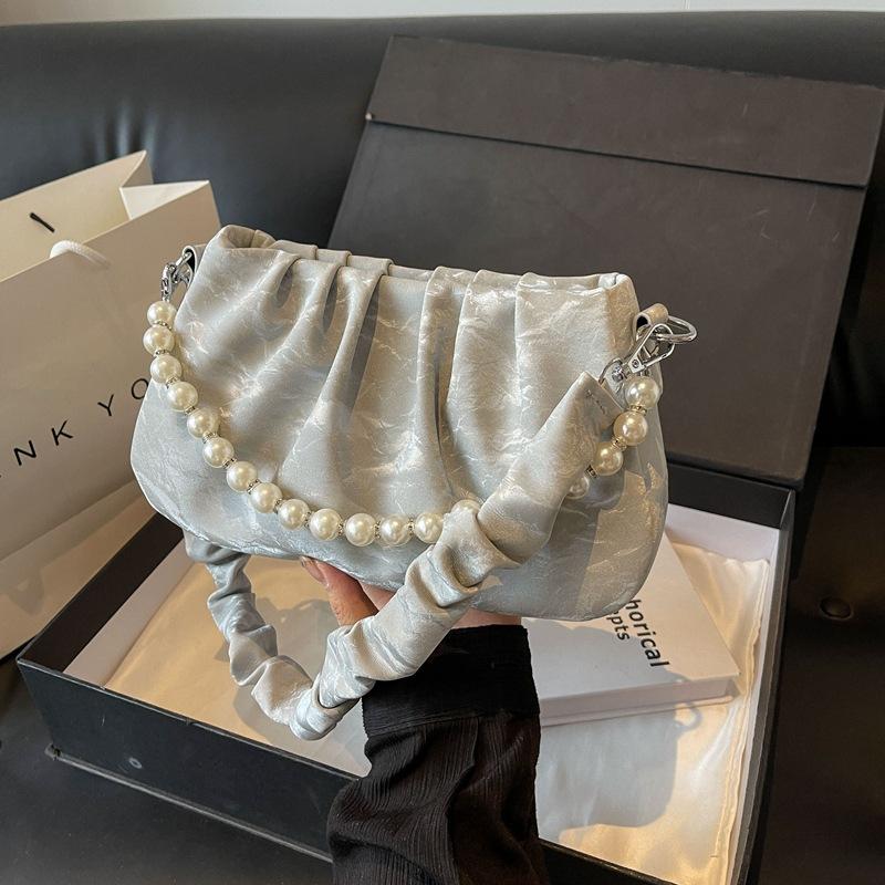 

Популярная нишевая плиссированная сумка-облако 2025 новая универсальная жемчужная сумочка модная высококлассная сумка на одно плечо/подмышку серебряный