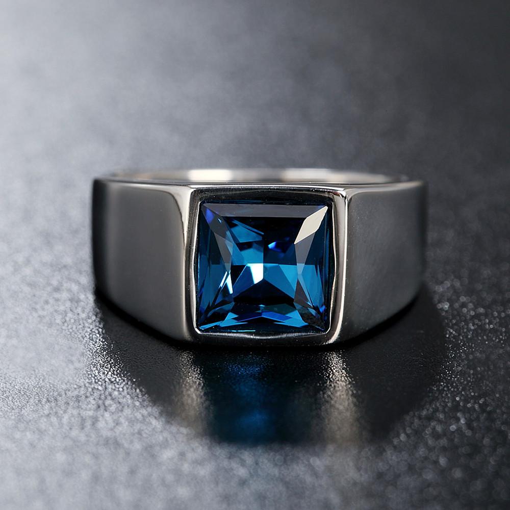 Simple and Fashionable Gemstone Studded Diamond Personalized Ring for Men and Women
