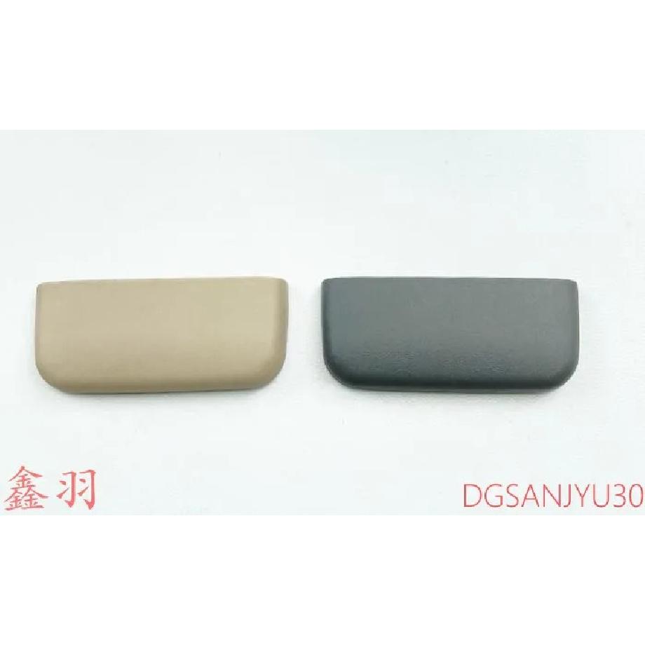 PAJERO3 4 V70WV60V90V80W COVER,FROPNT SEAT ANCHOR Original