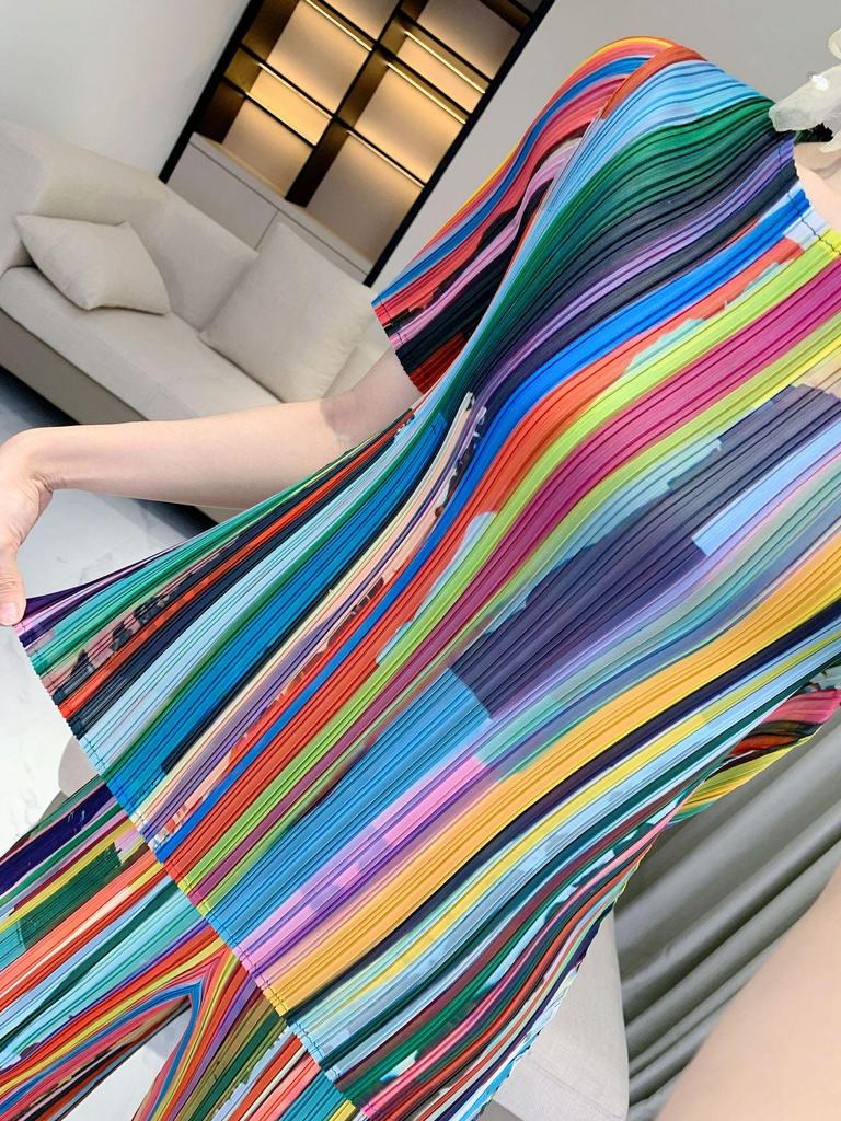 Rainbow Stripe Pleated Two-Piece Set: Round Neck Top & Loose Straight-Leg Pants for Women