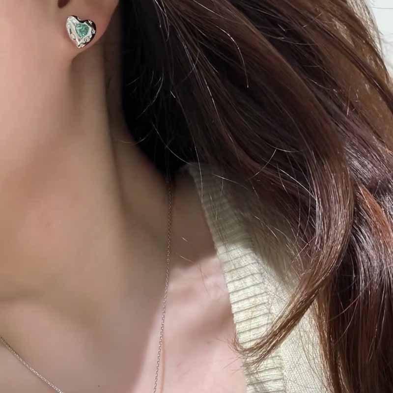 Lulu Tong S925 Silver Paraiba Heart-Shaped Stud Earrings - Fashionable Commuting Style, Available for Live Streaming