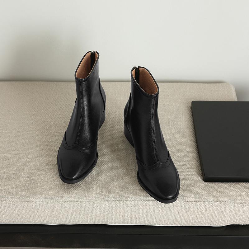 Krazing Pot Sheepskin Winter Round Toe Chelsea Boots Med Heels Zipper Carving Decoration Women Ankle Boots